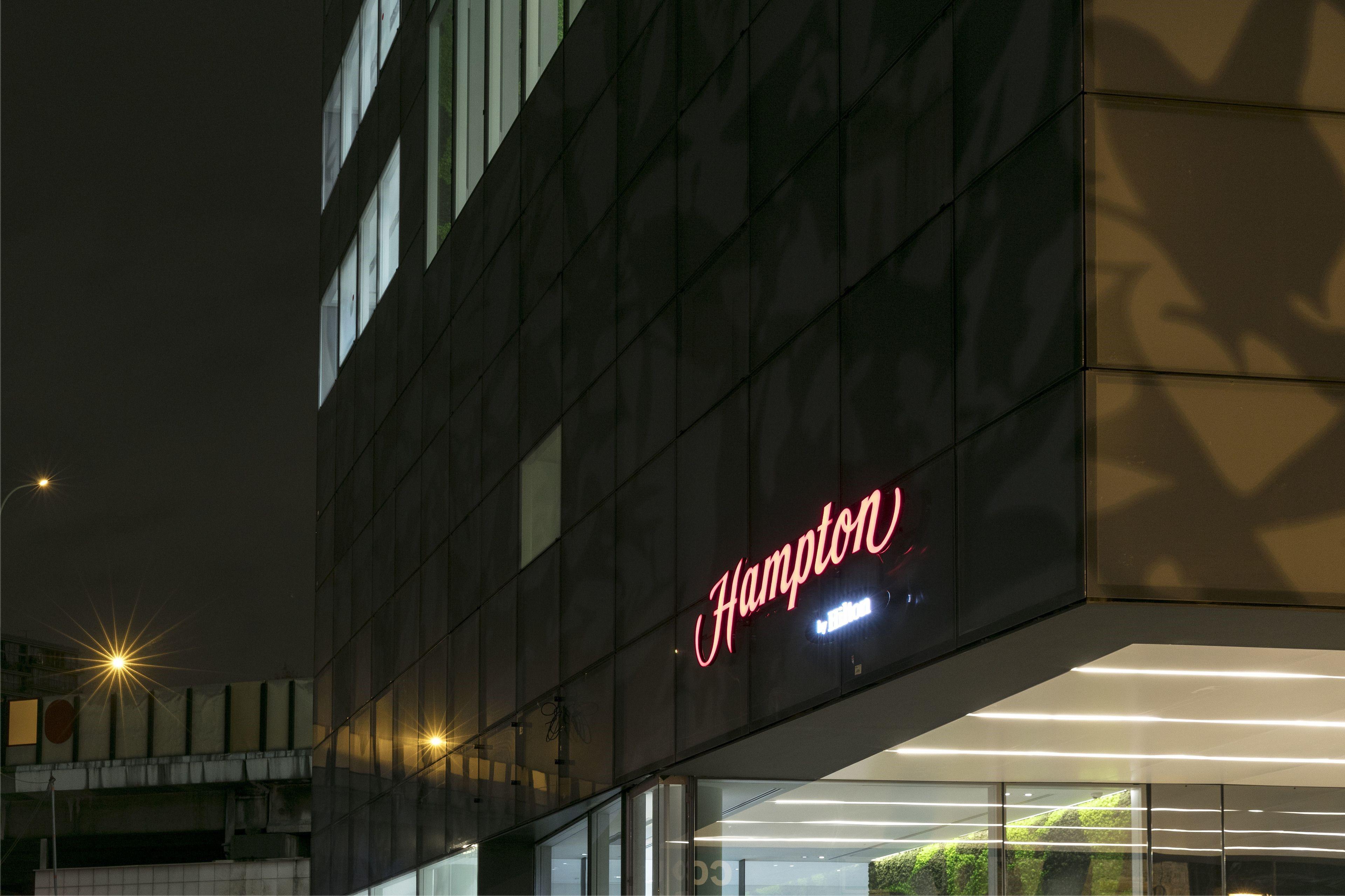 Hampton By Hilton Paris Clichy Hotell Eksteriør bilde